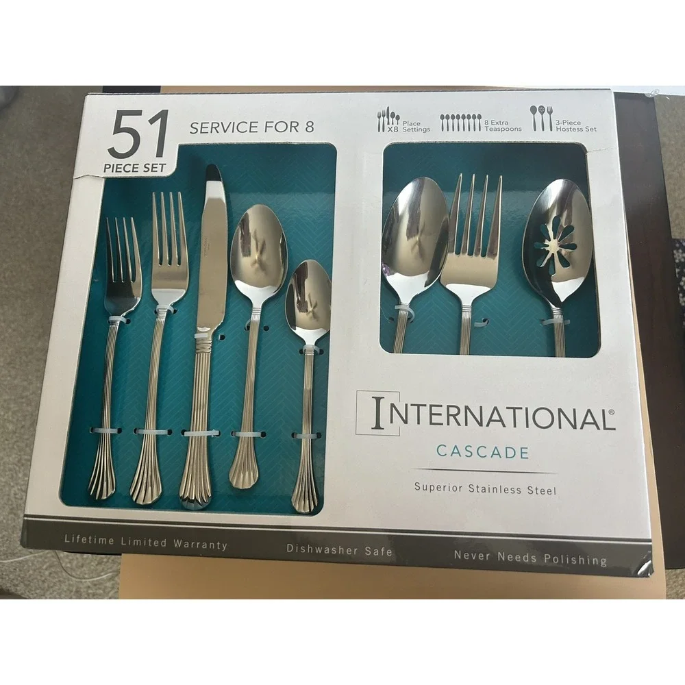International Silver 5264791 Cascade 51 PC Flatware Set - Silver